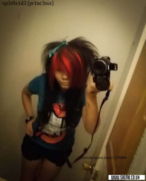 soEmo.co.uk - Emo Kids - xXz0mb4iegrl17Xx