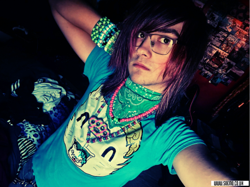 soEmo.co.uk - Emo Kids - xcryostatic_kissesx