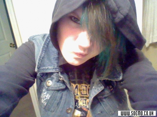 soEmo.co.uk - Emo Kids - xXzombie_skittlesXx