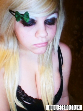 soEmo.co.uk - Emo Kids - xsarixsuffocationx