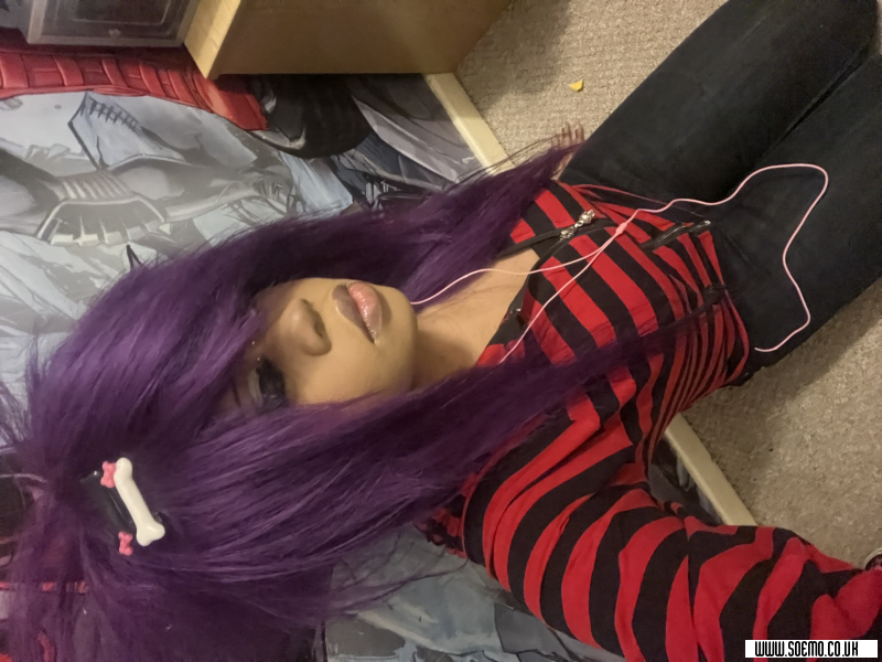 soEmo.co.uk - Emo Kids - Z0mb13_CL4W5