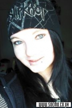 soEmo.co.uk - Emo Kids - zmbie_girl94